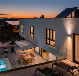 4 Bedroom Villa with Pool near Milna, Brac Island Sleeps 8 